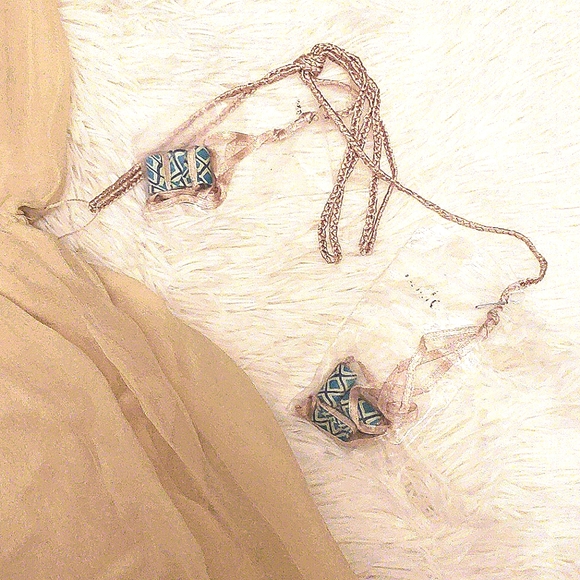 Dress - Picture 3 of 6